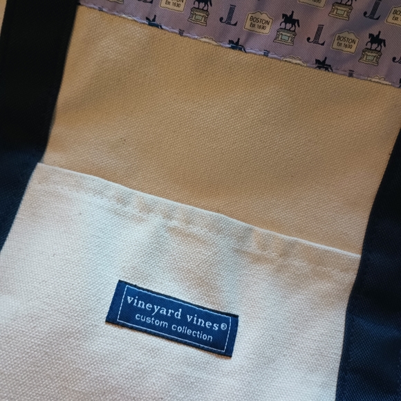 Vineyard Vines Boston 1630 Tote - Picture 5 of 6